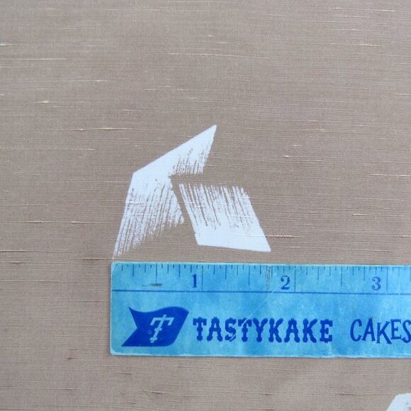 VINTAGE 1940s Caramel Brown Art Deco Rayon Crepe Fabric 1 2/3 yards - Picture 6 of 6